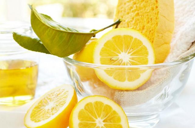 Comment utiliser le citron pour désodoriser et nettoyer la maison